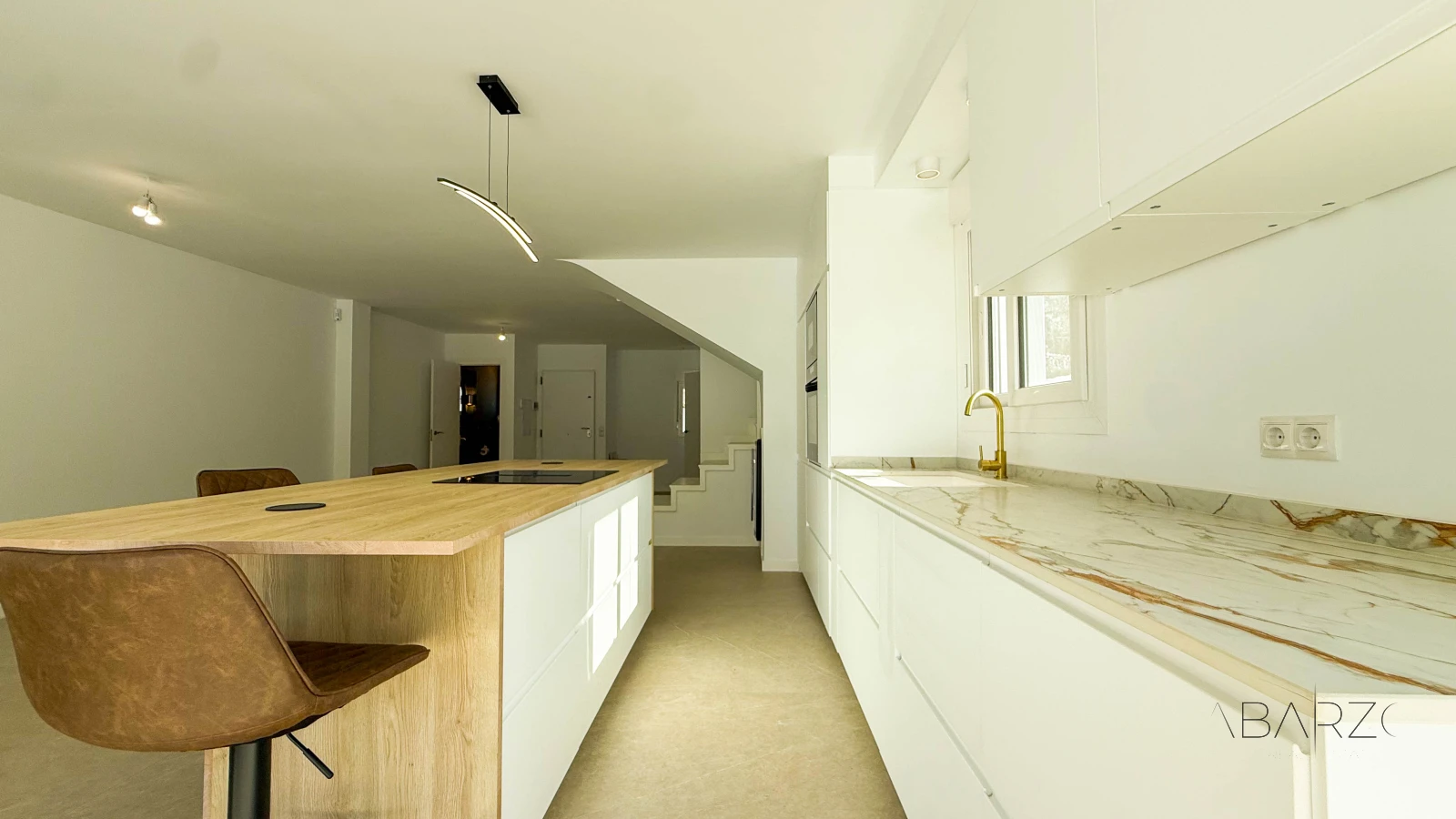 Corner townhouse in Marbella with heated pool and jacuzzi — interior, Marbella Centro, Marbella (12 of 44)