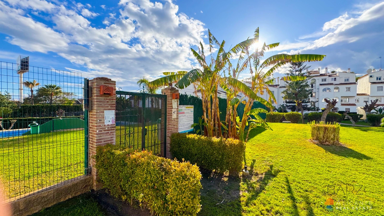 Renovated 2-Bedroom Apartment Near Estepona with Terrace and Sea Views — interior, New Golden Mile, Estepona (26 of 32)
