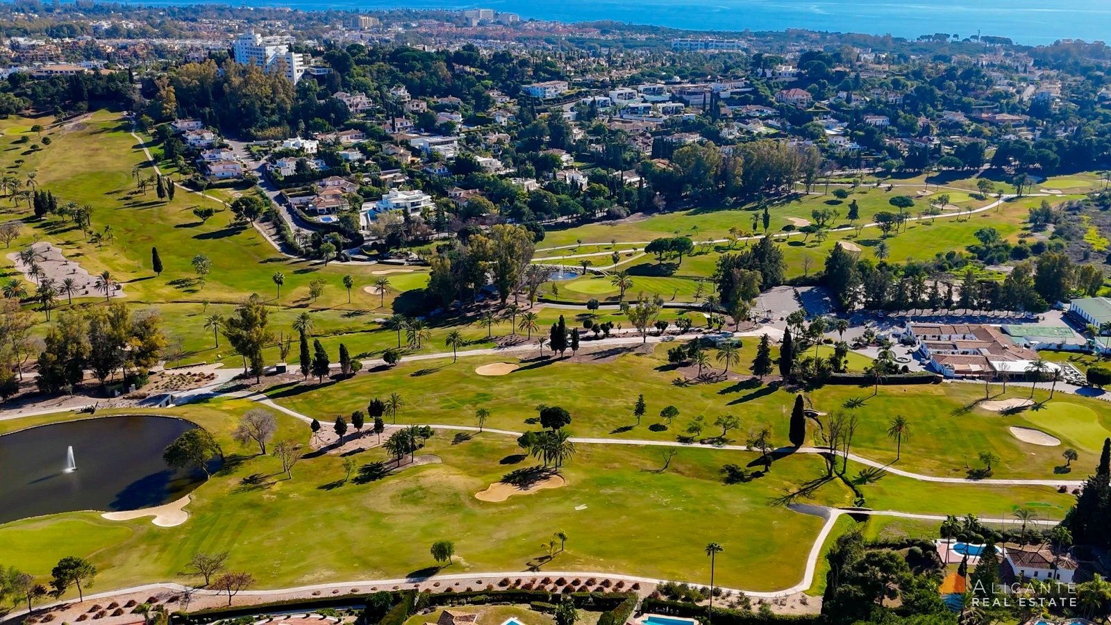 Renovated 2-Bedroom Apartment Near Estepona with Terrace and Sea Views — interior, New Golden Mile, Estepona (28 of 32)