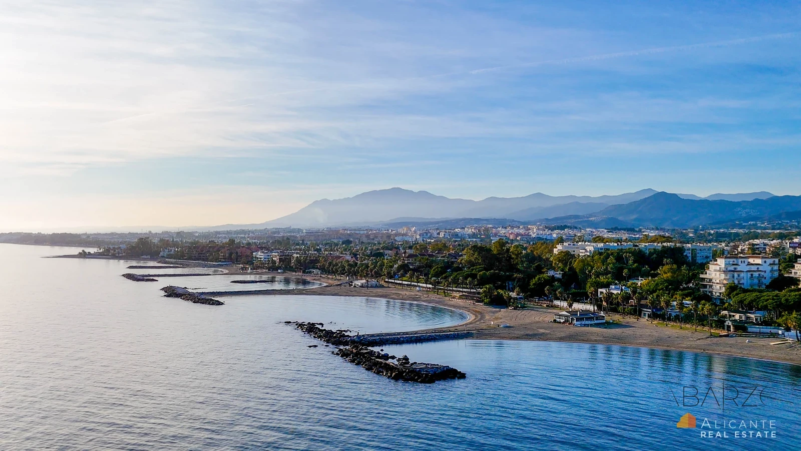 Renovated 2-Bedroom Apartment Near Estepona with Terrace and Sea Views — interior, New Golden Mile, Estepona (30 of 32)