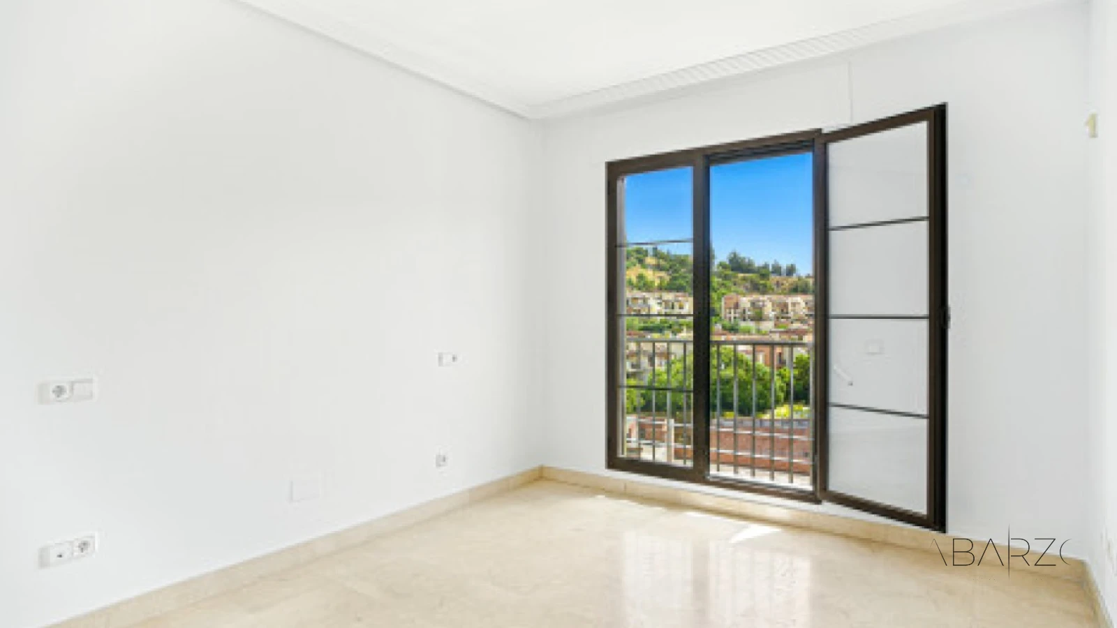 Elegant townhouse in Los Almendros, Los Arqueros Golf with terraces and private gardens — interior, Los Arqueros, Benahavís (12 of 18)
