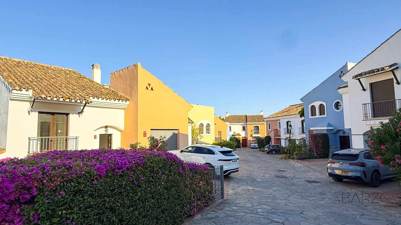 Elegant townhouse in Los Almendros, Los Arqueros Golf with terraces and private gardens — interior, Los Arqueros, Benahavís (18 of 18)
