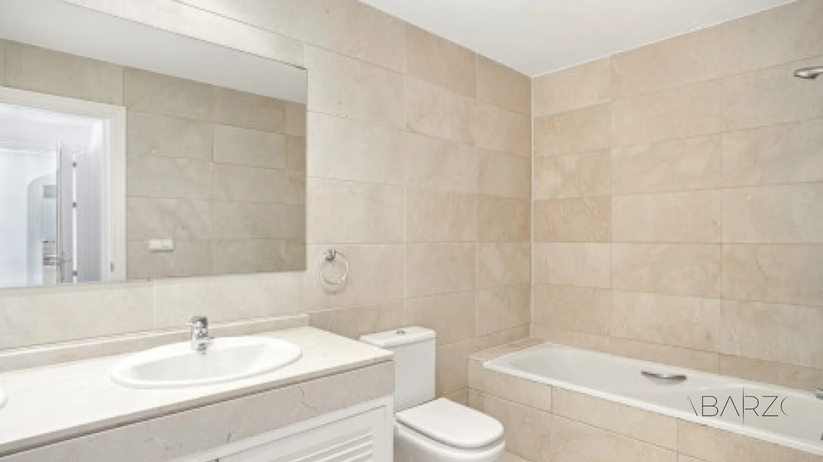 Elegant townhouse in Los Almendros, Los Arqueros Golf with terraces and private gardens — interior, Los Arqueros, Benahavís (13 of 18)