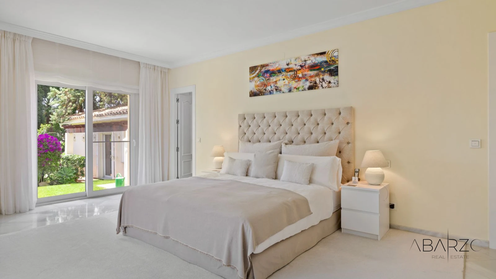 Villa in La Cerquilla, Nueva Andalucía, Marbella with heated pool and garden views — interior, Nueva Andalucía, Marbella (44 of 49)