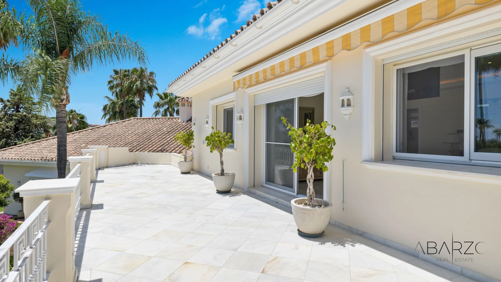 Villa in La Cerquilla, Nueva Andalucía, Marbella with heated pool and garden views — interior, Nueva Andalucía, Marbella (27 of 49)