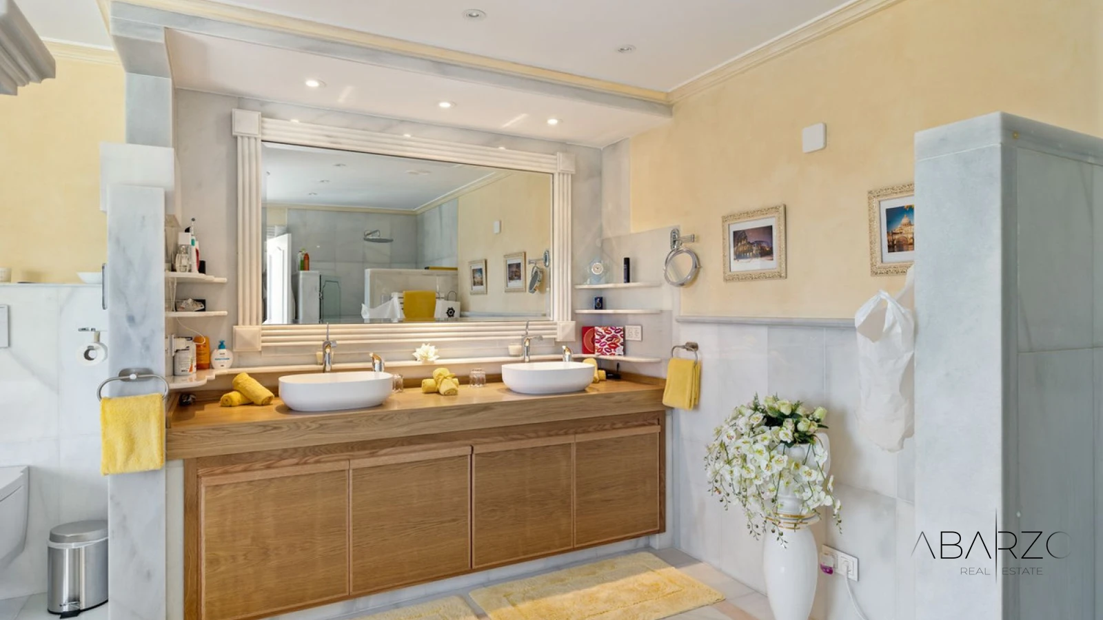 Villa in La Cerquilla, Nueva Andalucía, Marbella with heated pool and garden views — interior, Nueva Andalucía, Marbella (24 of 49)