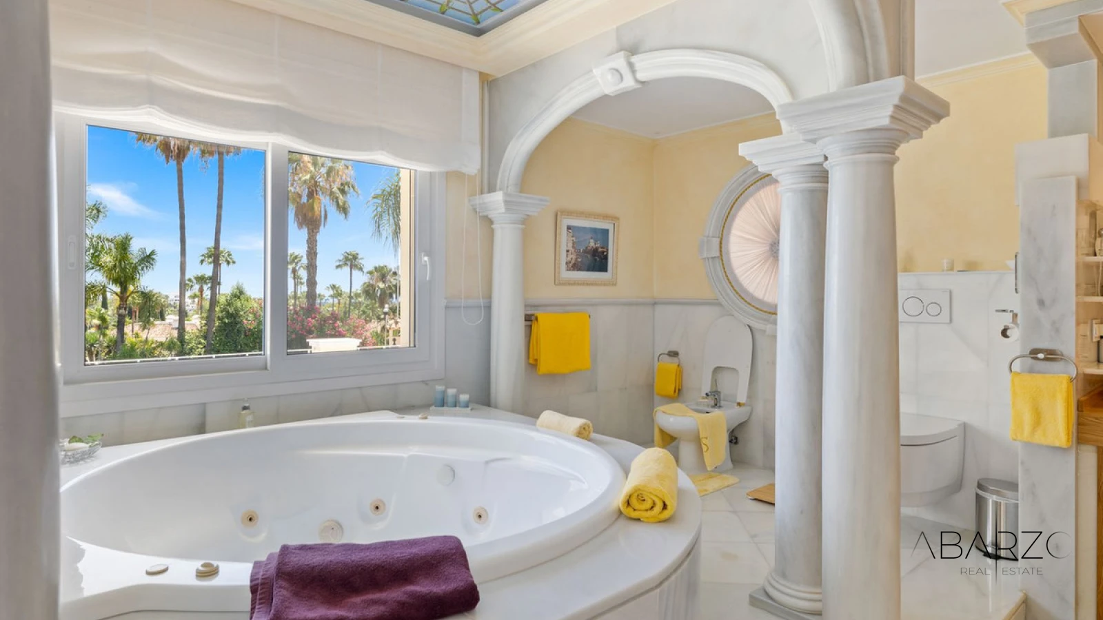 Villa in La Cerquilla, Nueva Andalucía, Marbella with heated pool and garden views — interior, Nueva Andalucía, Marbella (25 of 49)