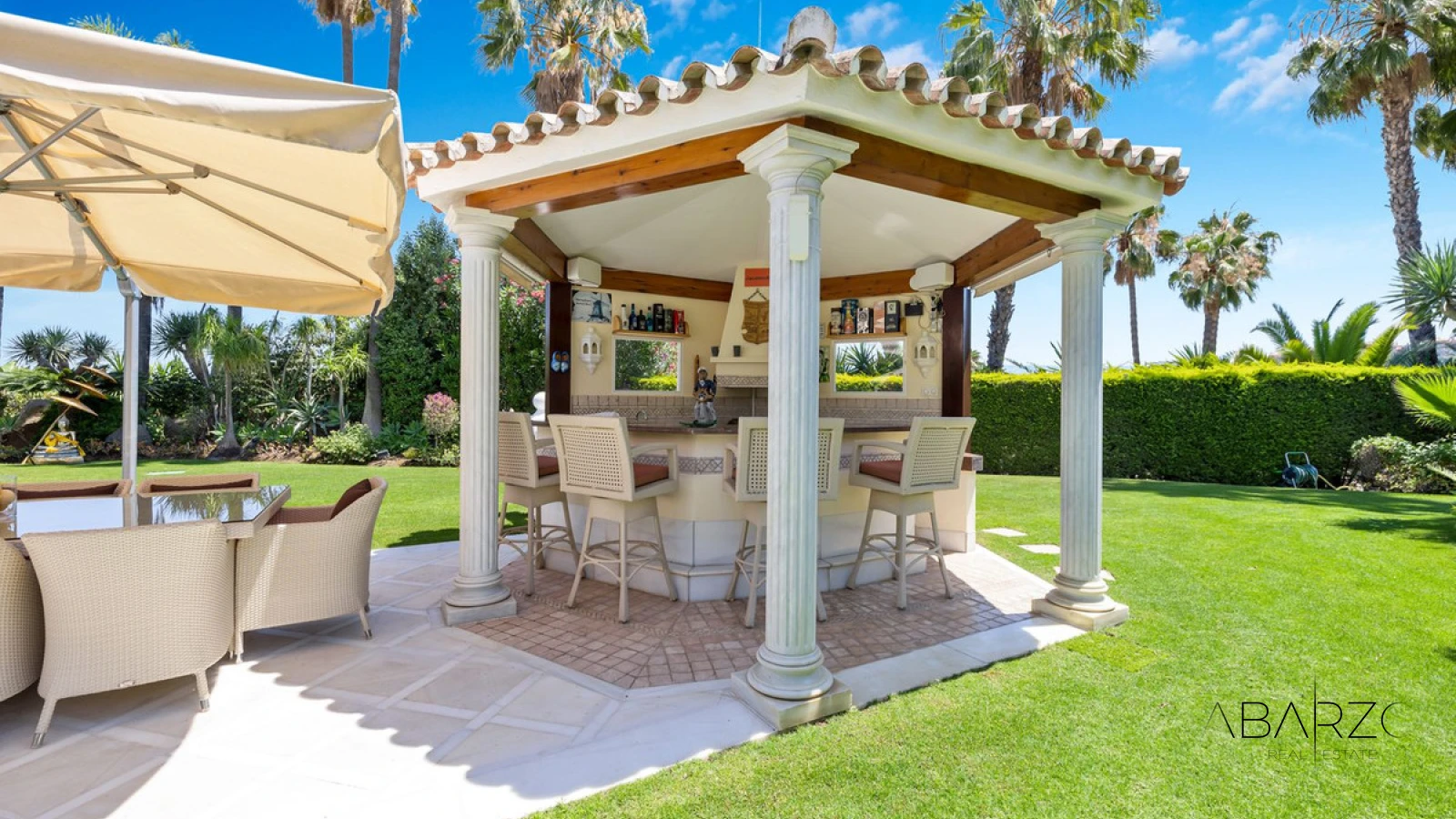 Villa in La Cerquilla, Nueva Andalucía, Marbella with heated pool and garden views — interior, Nueva Andalucía, Marbella (7 of 49)