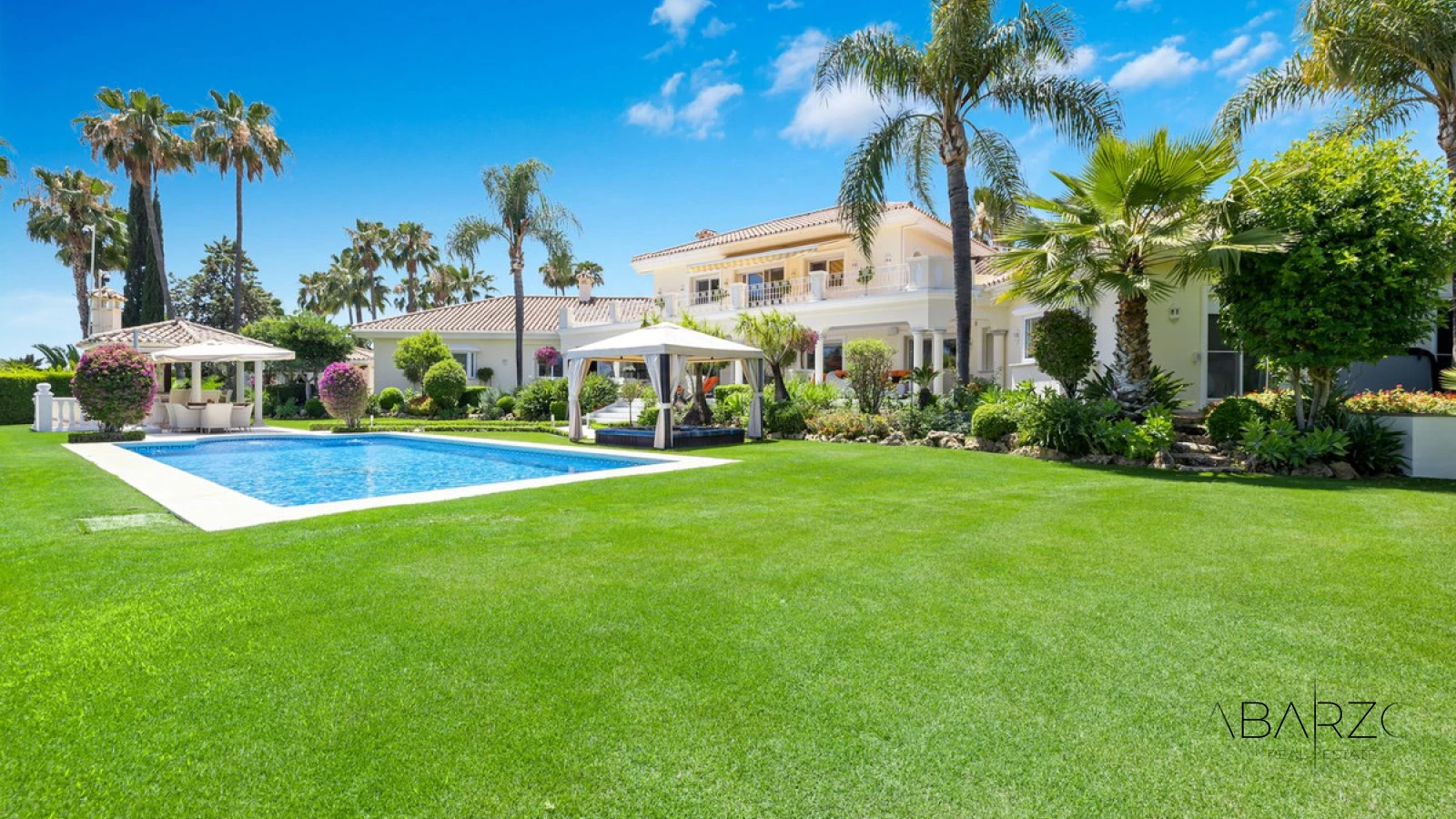 Villa in La Cerquilla, Nueva Andalucía, Marbella with heated pool and garden views — interior, Nueva Andalucía, Marbella (11 of 49)