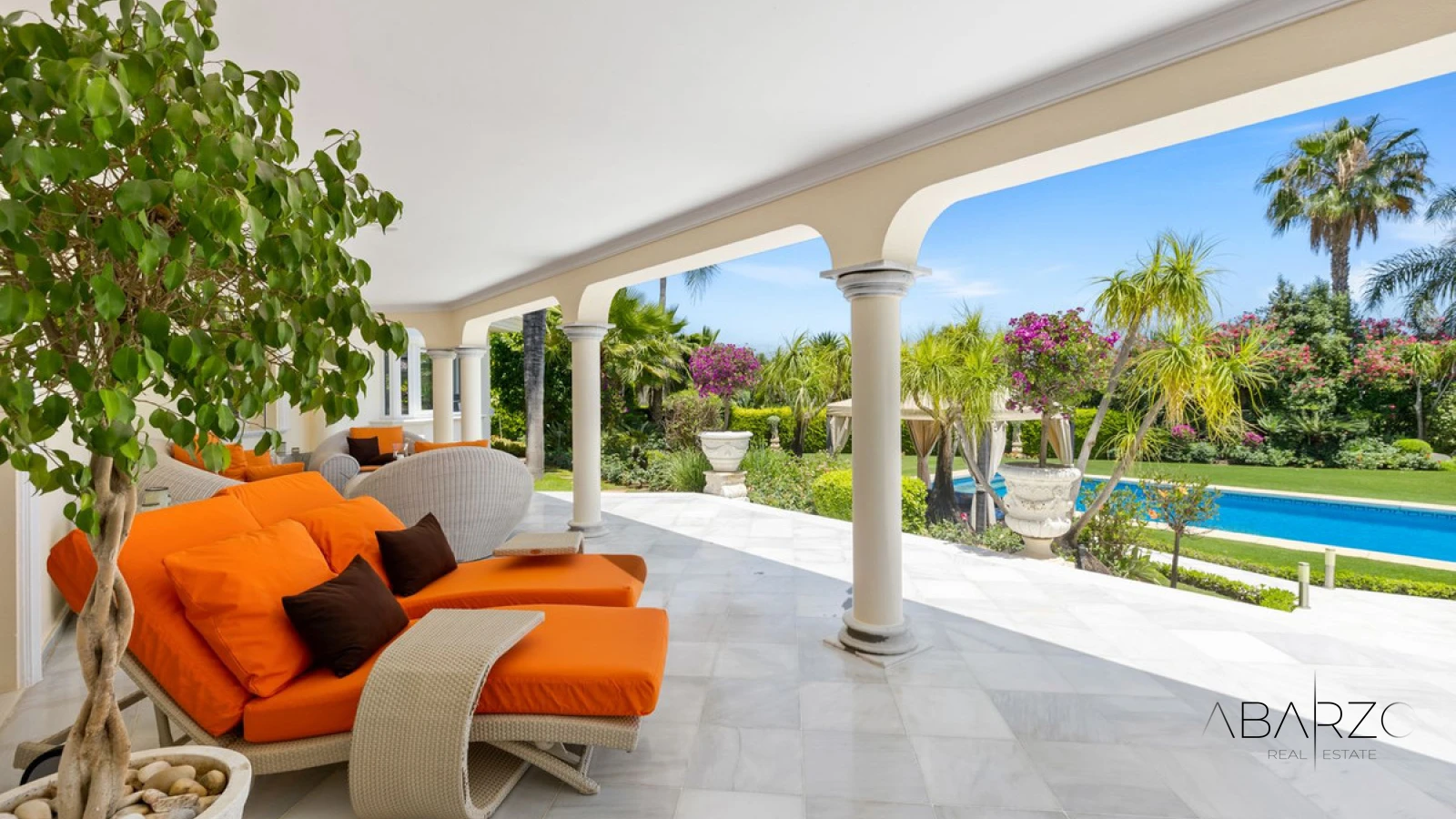 Villa in La Cerquilla, Nueva Andalucía, Marbella with heated pool and garden views — interior, Nueva Andalucía, Marbella (36 of 49)