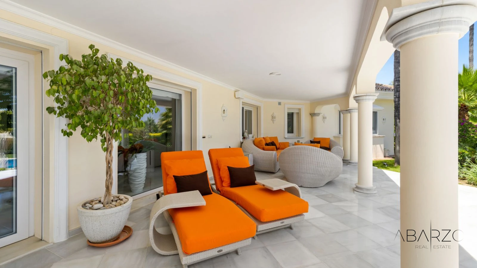 Villa in La Cerquilla, Nueva Andalucía, Marbella with heated pool and garden views — interior, Nueva Andalucía, Marbella (37 of 49)