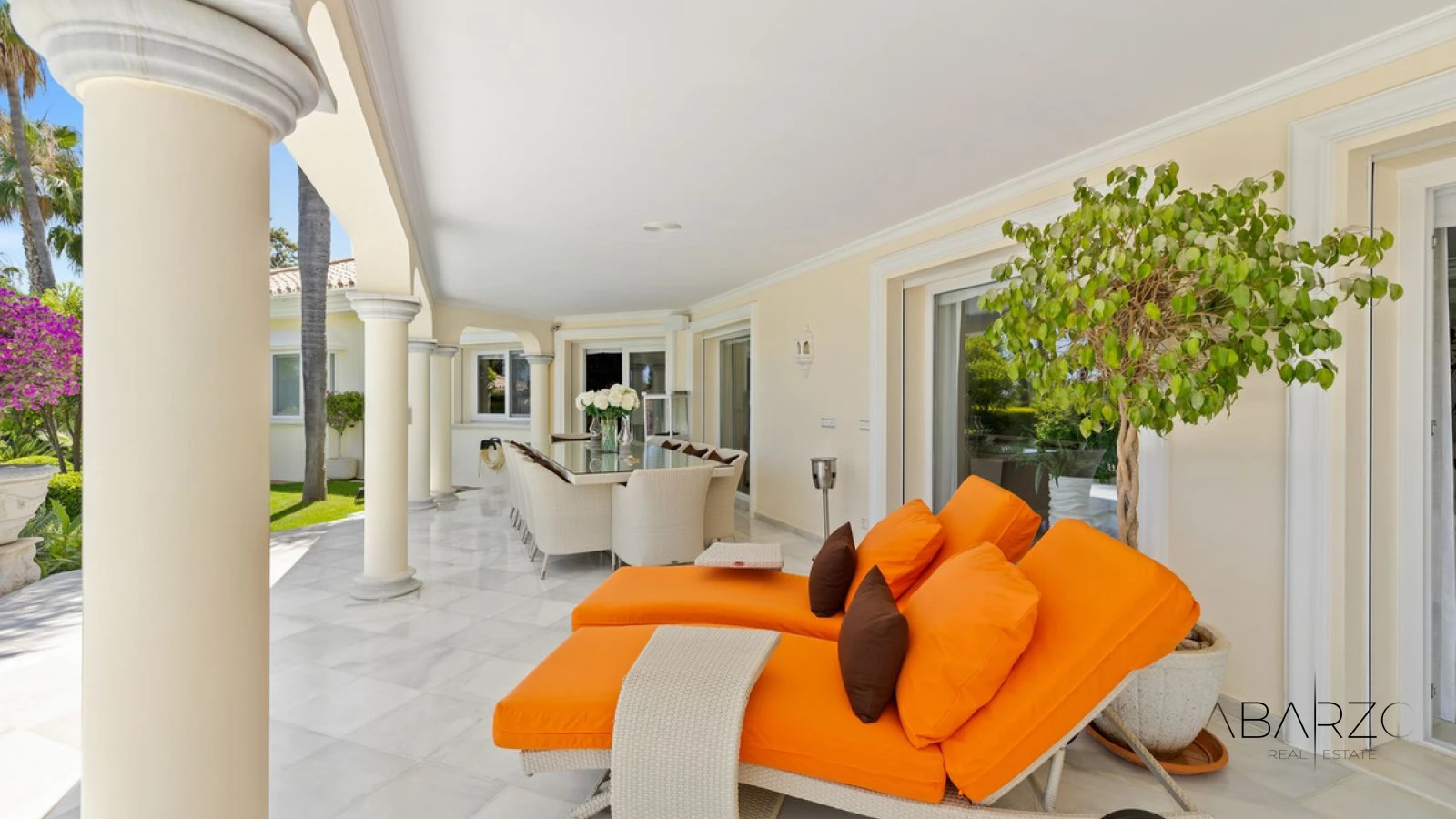 Villa in La Cerquilla, Nueva Andalucía, Marbella with heated pool and garden views — interior, Nueva Andalucía, Marbella (38 of 49)