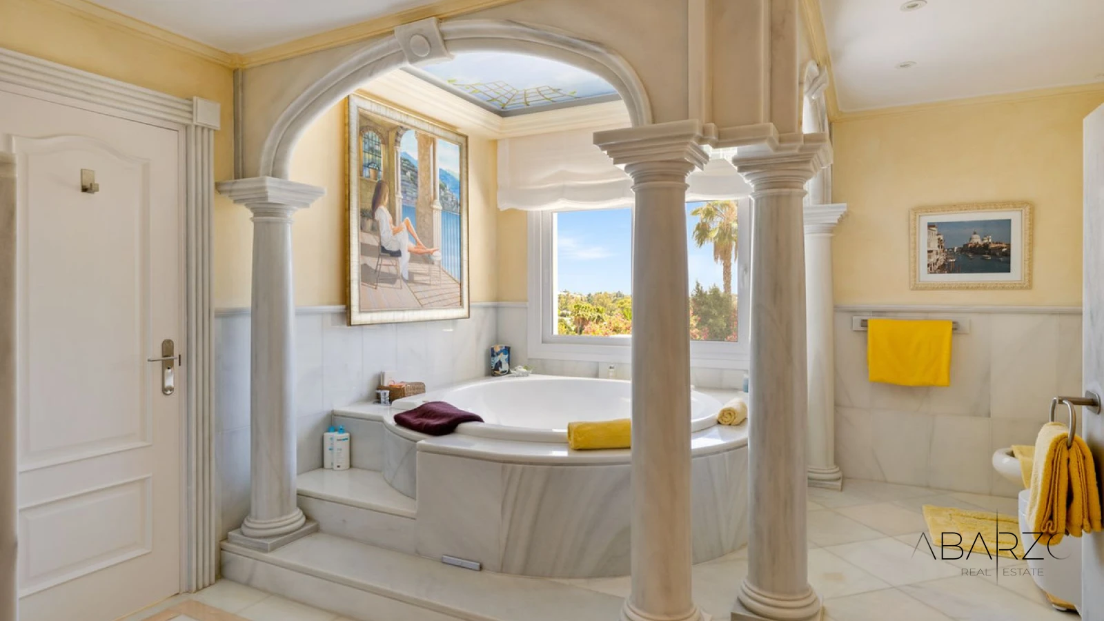 Villa in La Cerquilla, Nueva Andalucía, Marbella with heated pool and garden views — interior, Nueva Andalucía, Marbella (26 of 49)