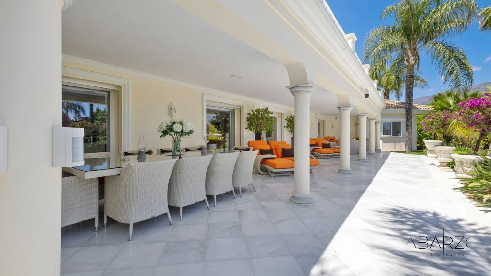 Villa in La Cerquilla, Nueva Andalucía, Marbella with heated pool and garden views — interior, Nueva Andalucía, Marbella (3 of 49)