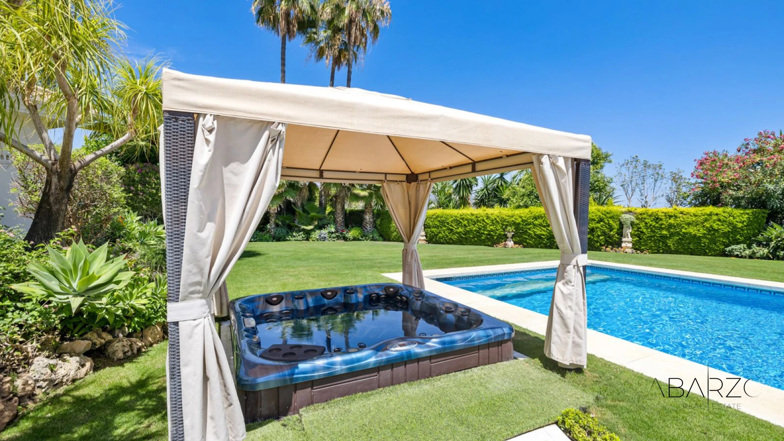 Villa in La Cerquilla, Nueva Andalucía, Marbella with heated pool and garden views — interior, Nueva Andalucía, Marbella (8 of 49)