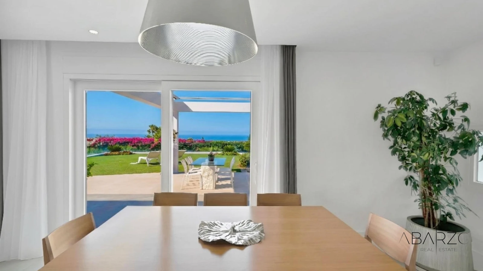 A Contemporary Villa in Marbella Rocío de Nagüeles with Panoramic Mediterranean Views — interior, Golden Mile, Marbella (8 of 49)