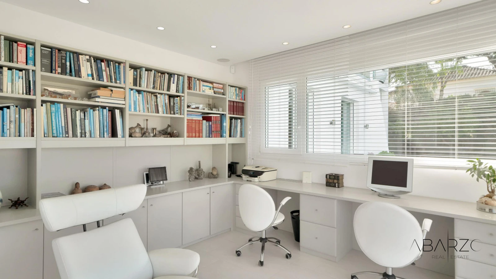 A Contemporary Villa in Marbella Rocío de Nagüeles with Panoramic Mediterranean Views — interior, Golden Mile, Marbella (15 of 49)