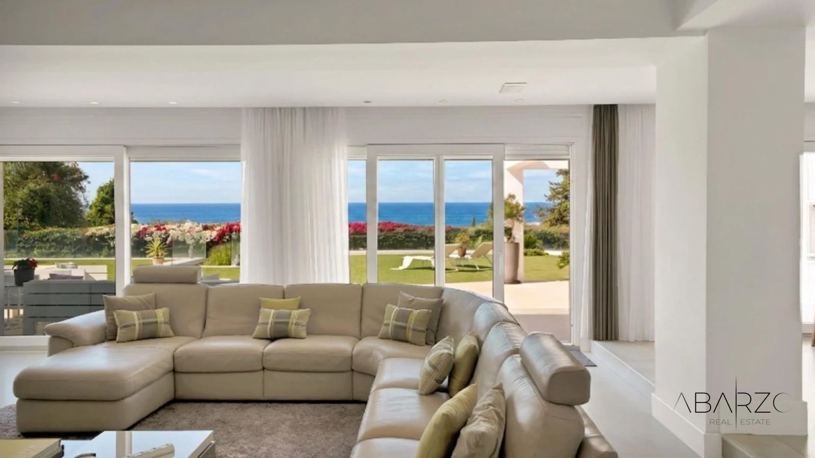 A Contemporary Villa in Marbella Rocío de Nagüeles with Panoramic Mediterranean Views — interior, Golden Mile, Marbella (5 of 49)
