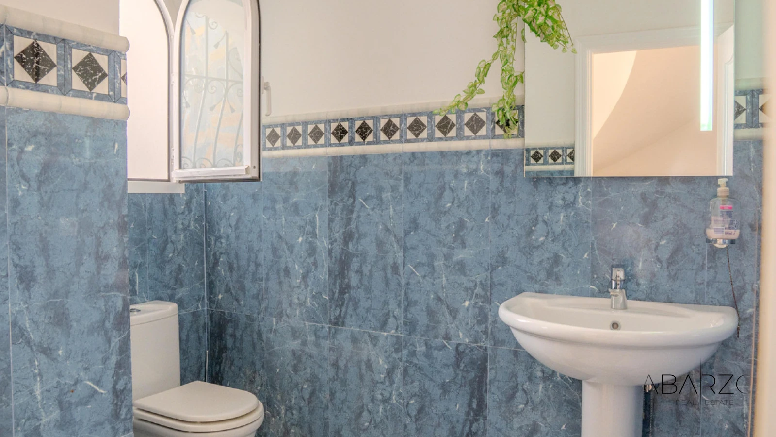 Exceptional Luxury Villa with Panoramic Views in Costa del Sol Mountainside — interior, La Heredia, Benahavís (32 of 45)