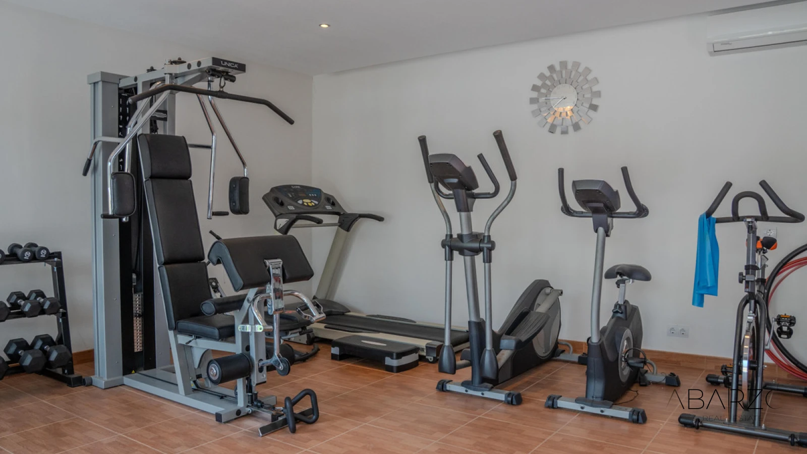 Exceptional Luxury Villa with Panoramic Views in Costa del Sol Mountainside — interior, La Heredia, Benahavís (41 of 45)