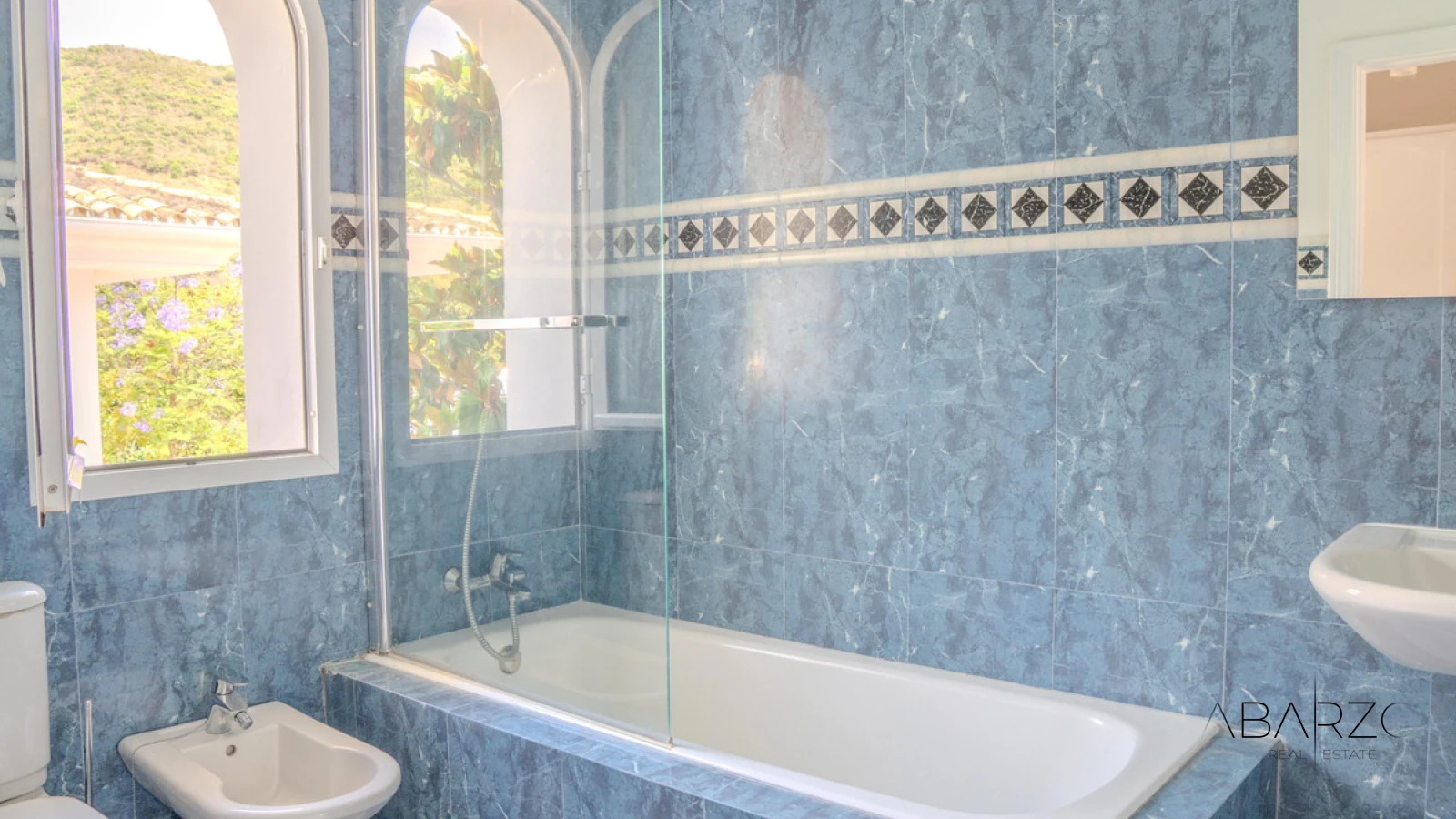 Exceptional Luxury Villa with Panoramic Views in Costa del Sol Mountainside — interior, La Heredia, Benahavís (31 of 45)
