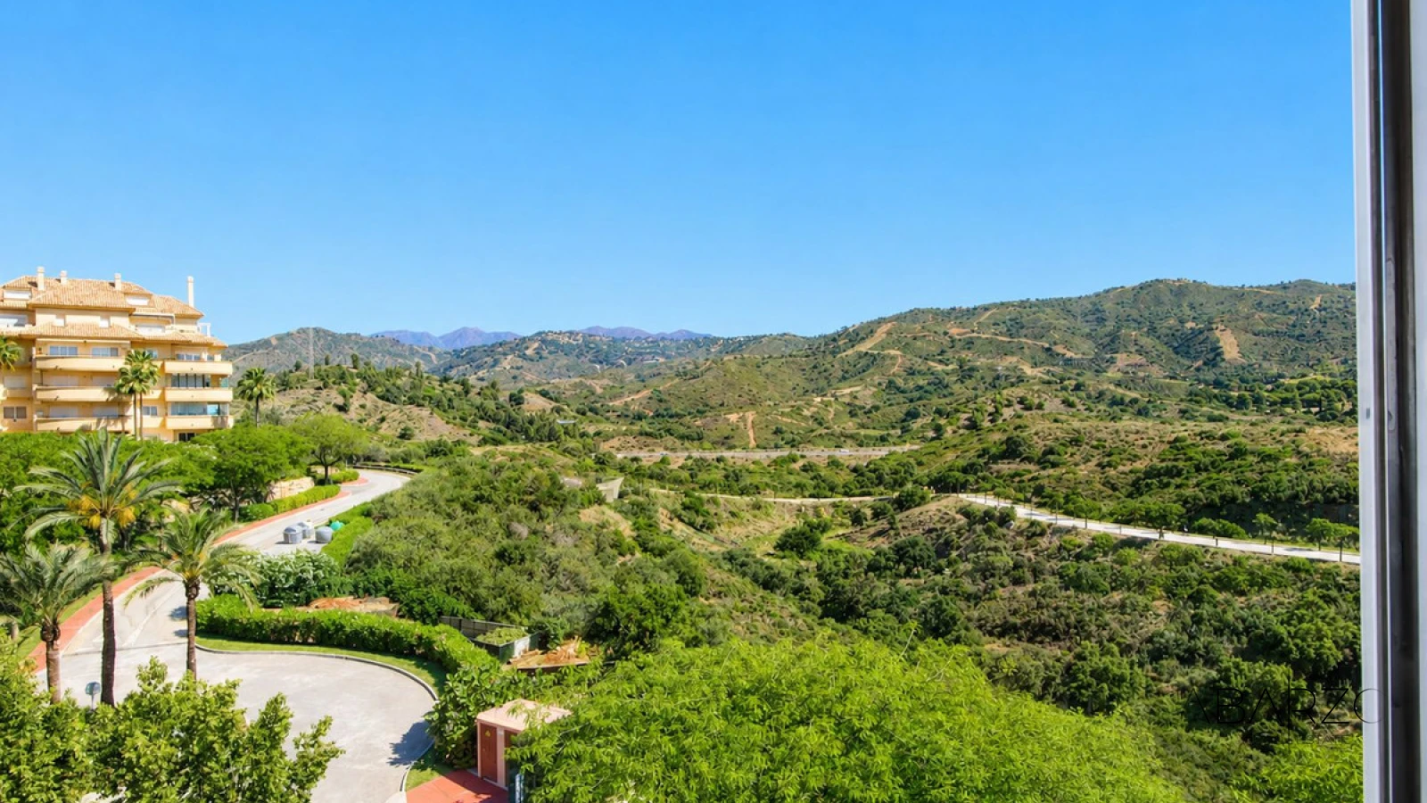 Luxury Corner Duplex Penthouse with Panoramic Sea Views in Elviria Hills, Marbella East — interior, Marbella East, Marbella (15 of 48)
