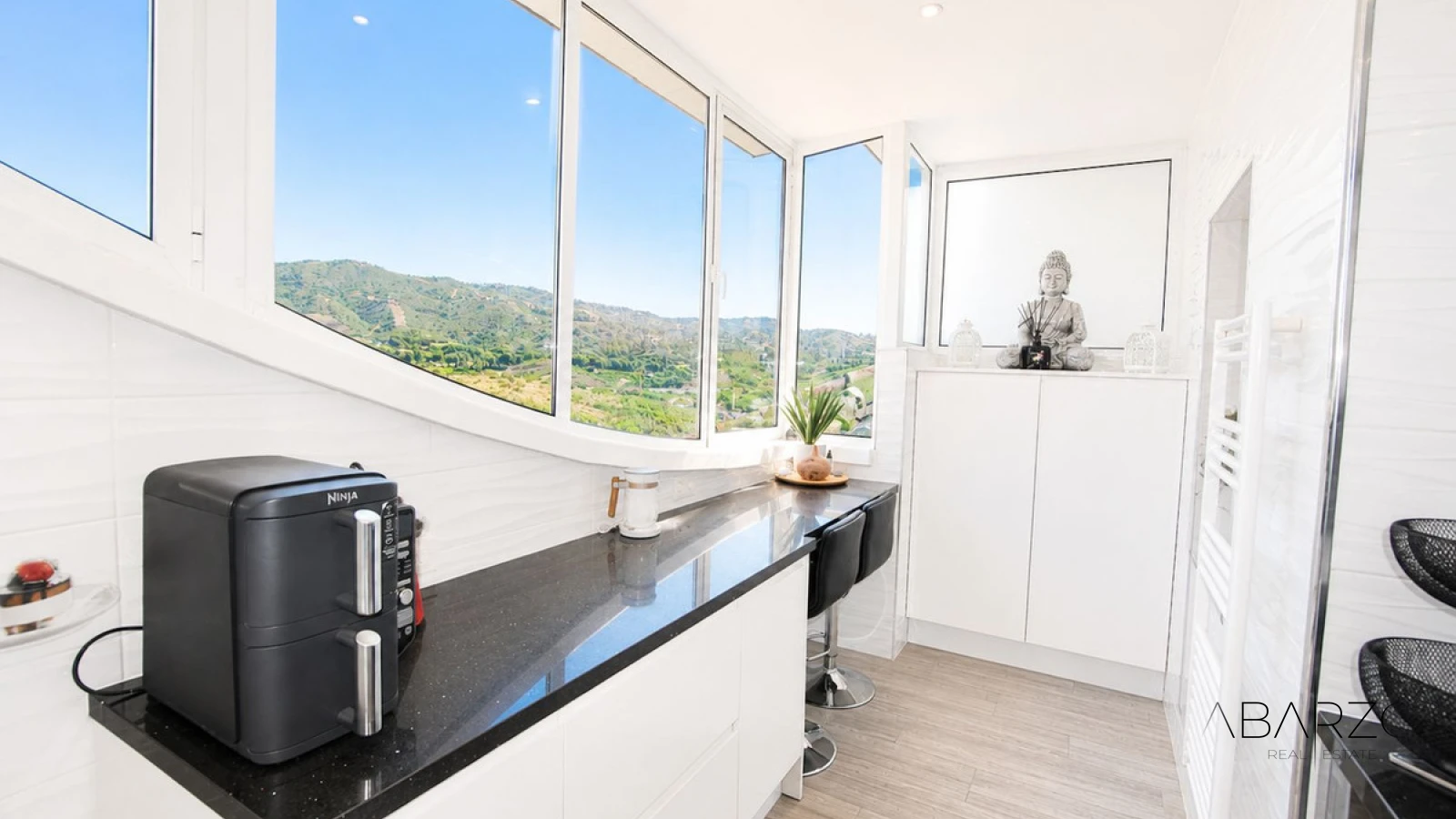 Luxury Corner Duplex Penthouse with Panoramic Sea Views in Elviria Hills, Marbella East — interior, Marbella East, Marbella (13 of 48)