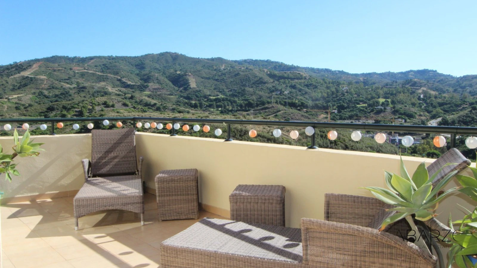 Luxury Corner Duplex Penthouse with Panoramic Sea Views in Elviria Hills, Marbella East — interior, Marbella East, Marbella (25 of 48)