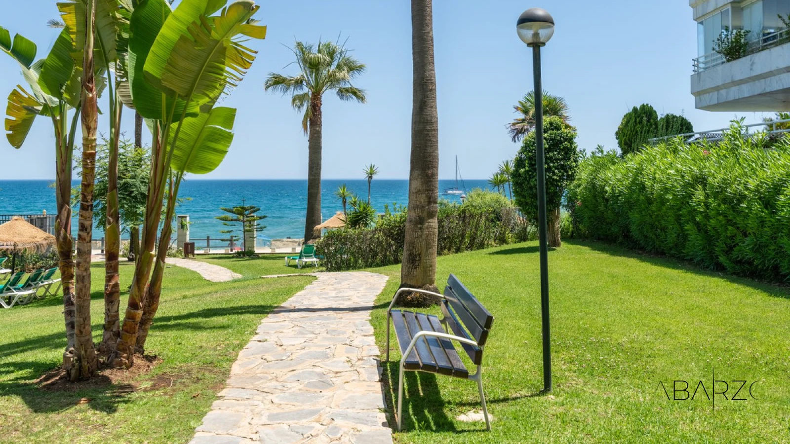 Frontline Beach Apartment in Marbella Golden Mile with Sea Views and 4 Bedrooms — interior, Golden Mile, Marbella (45 of 49)