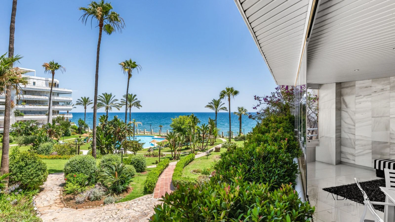 Frontline Beach Apartment in Marbella Golden Mile with Sea Views and 4 Bedrooms — interior, Golden Mile, Marbella (27 of 49)