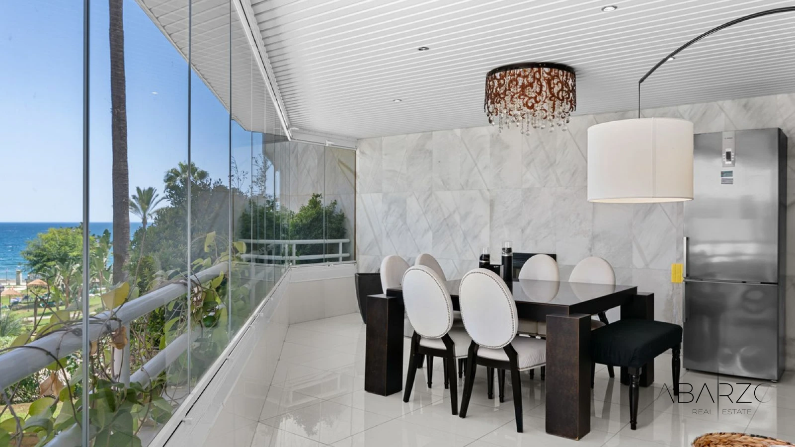 Frontline Beach Apartment in Marbella Golden Mile with Sea Views and 4 Bedrooms — interior, Golden Mile, Marbella (8 of 49)