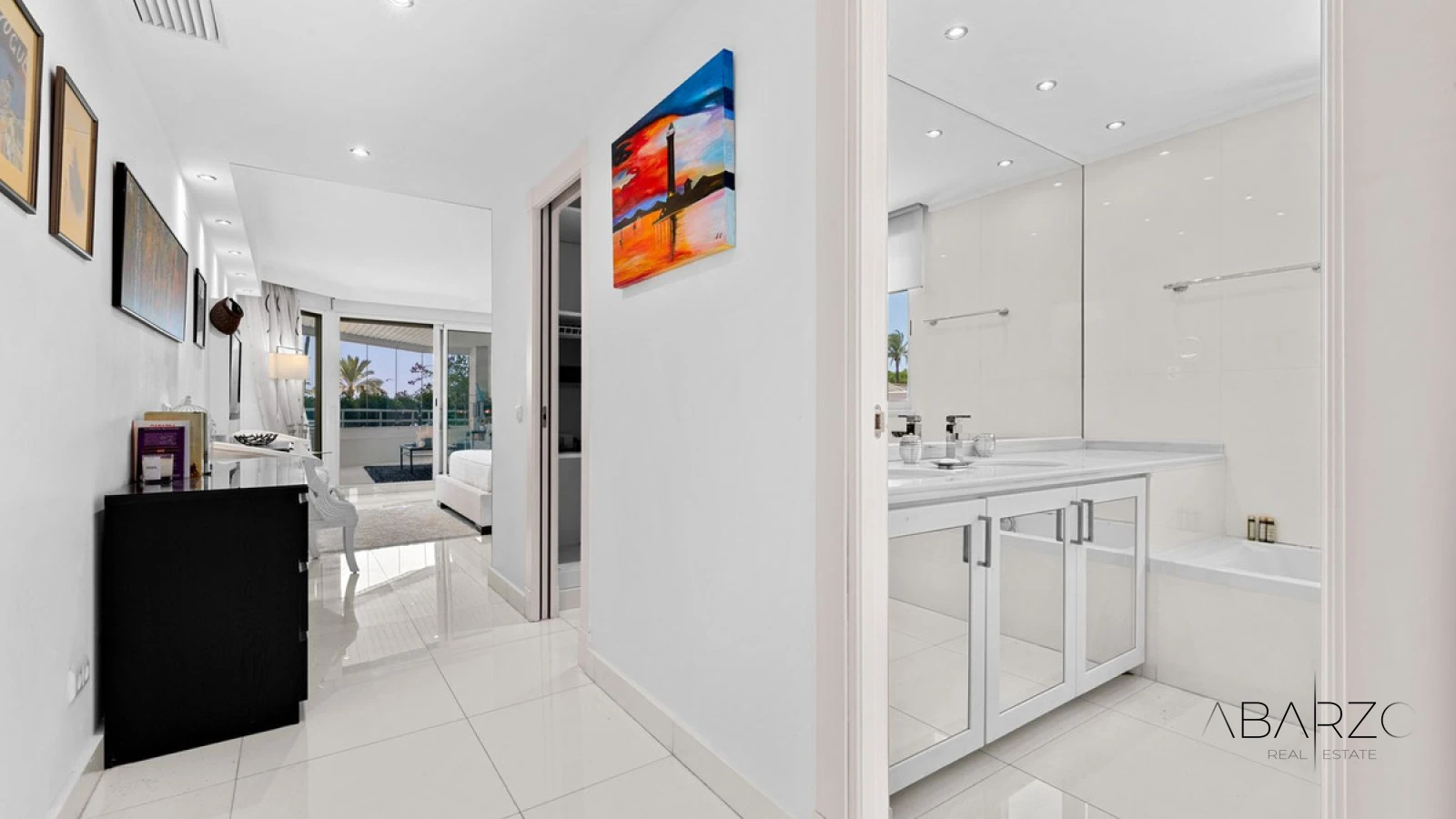 Frontline Beach Apartment in Marbella Golden Mile with Sea Views and 4 Bedrooms — interior, Golden Mile, Marbella (17 of 49)