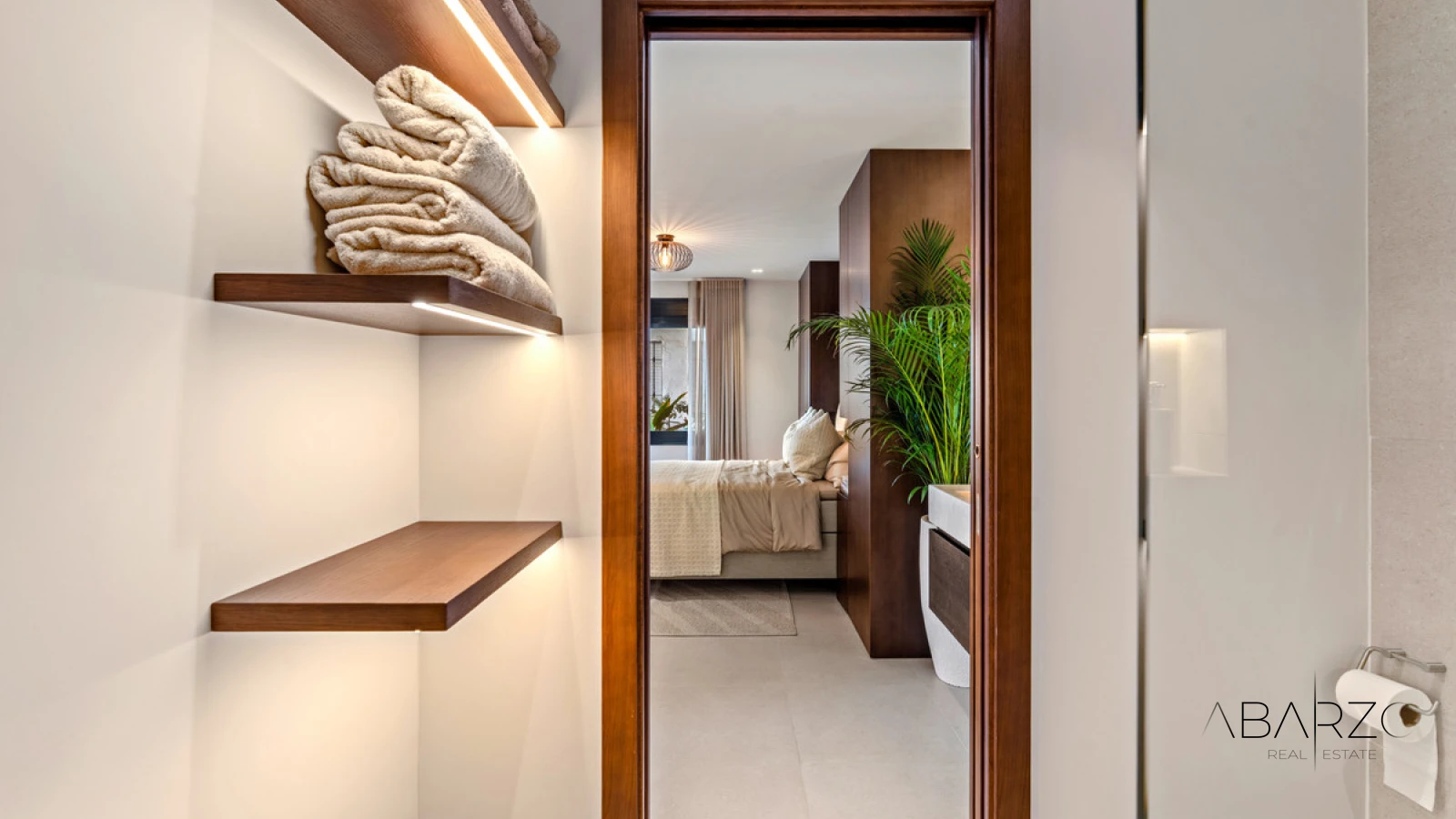 Fully Renovated Apartment in Coto Real I with Panoramic Sea and Mountain Views — interior, Golden Mile, Marbella (24 of 30)