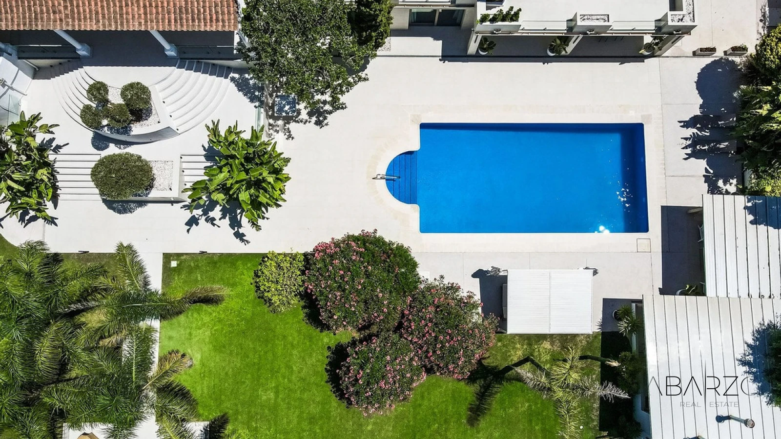 Полностью отремонтированная вилла в Guadalmina Baja, Сан-Педро-де-Алькантара с частным бассейном и спа — interior, Guadalmina Baja, San Pedro de Alcántara (3 of 40)