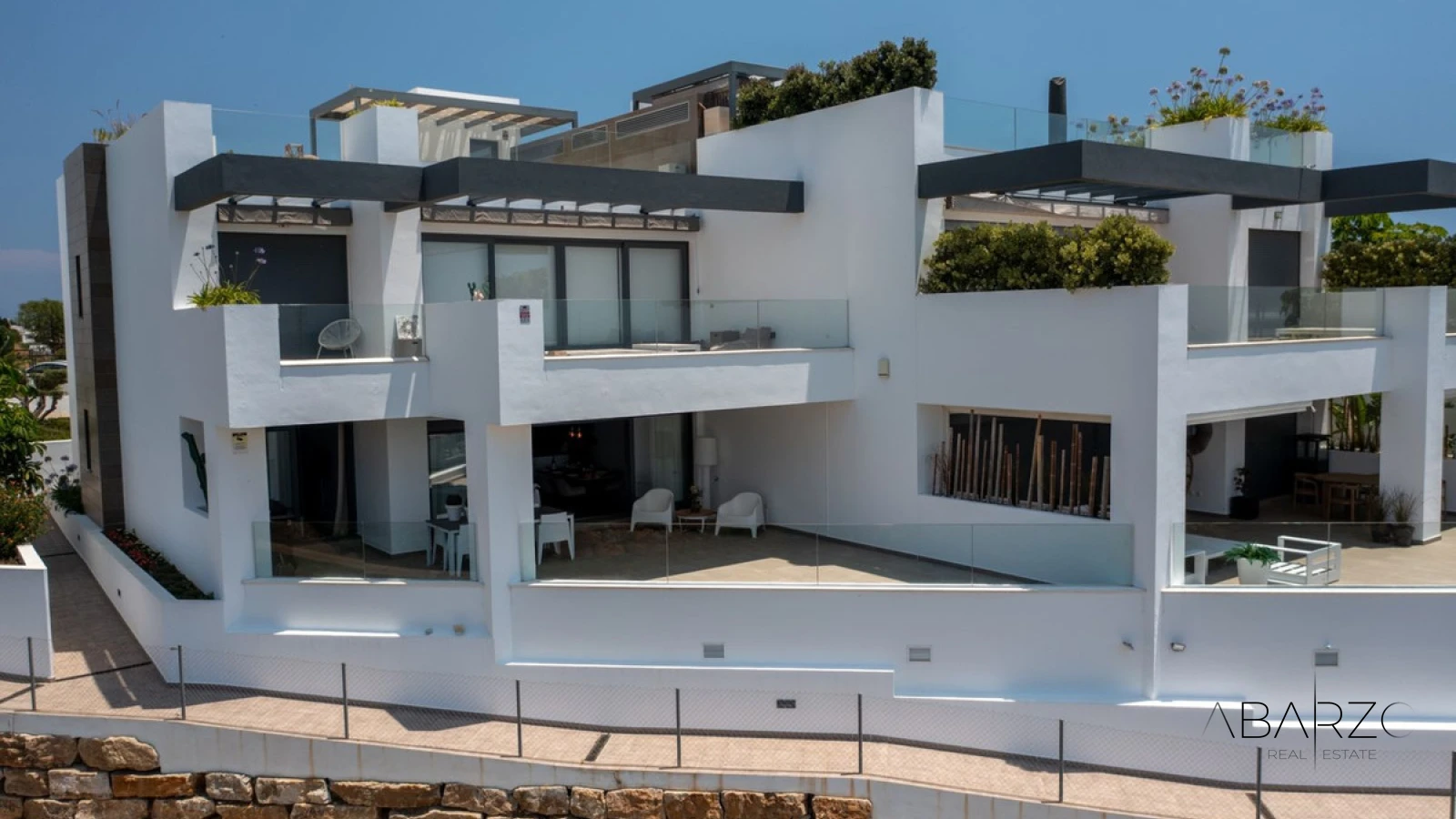 Exclusive luxury apartment in Cabopino with panoramic sea views near golf clubhouse — interior, Marbella East, Marbella (37 of 38)