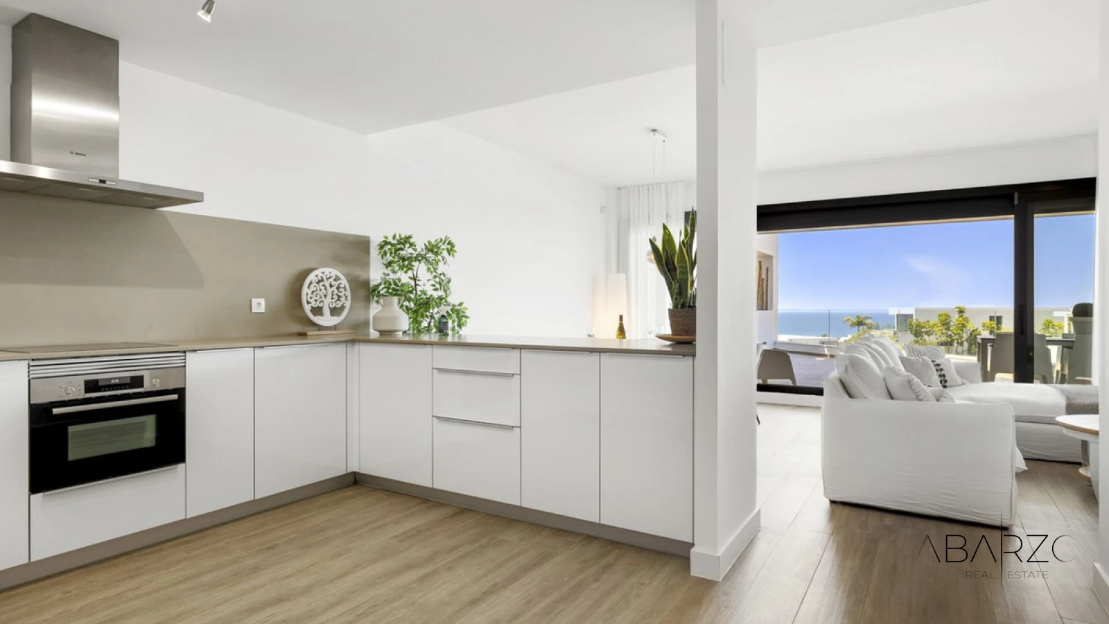 Exclusive luxury apartment in Cabopino with panoramic sea views near golf clubhouse — interior, Marbella East, Marbella (18 of 38)