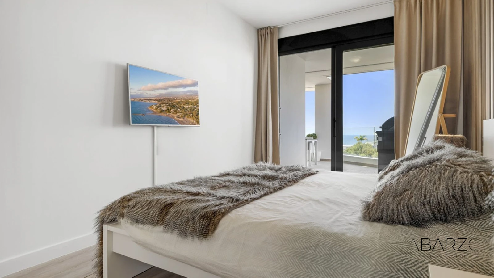 Exclusive luxury apartment in Cabopino with panoramic sea views near golf clubhouse — interior, Marbella East, Marbella (26 of 38)