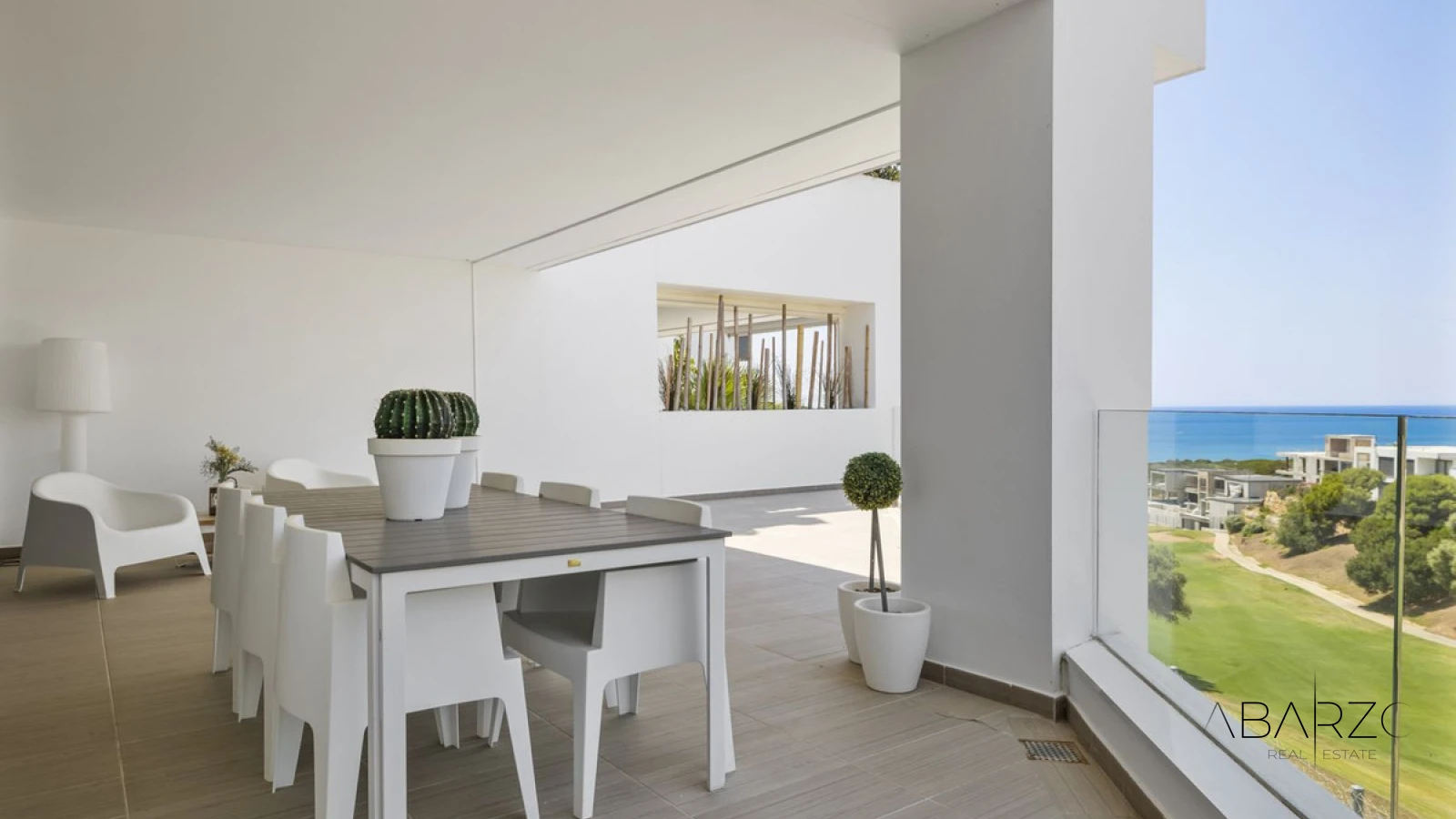 Exclusive luxury apartment in Cabopino with panoramic sea views near golf clubhouse — interior, Marbella East, Marbella (5 of 38)