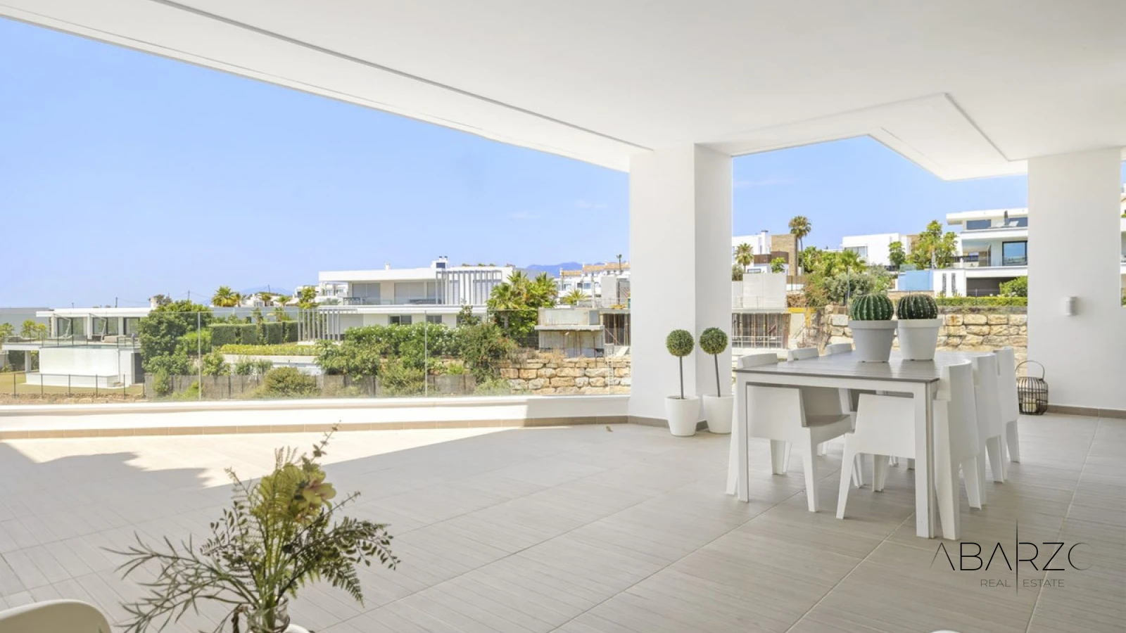 Exclusive luxury apartment in Cabopino with panoramic sea views near golf clubhouse — interior, Marbella East, Marbella (4 of 38)