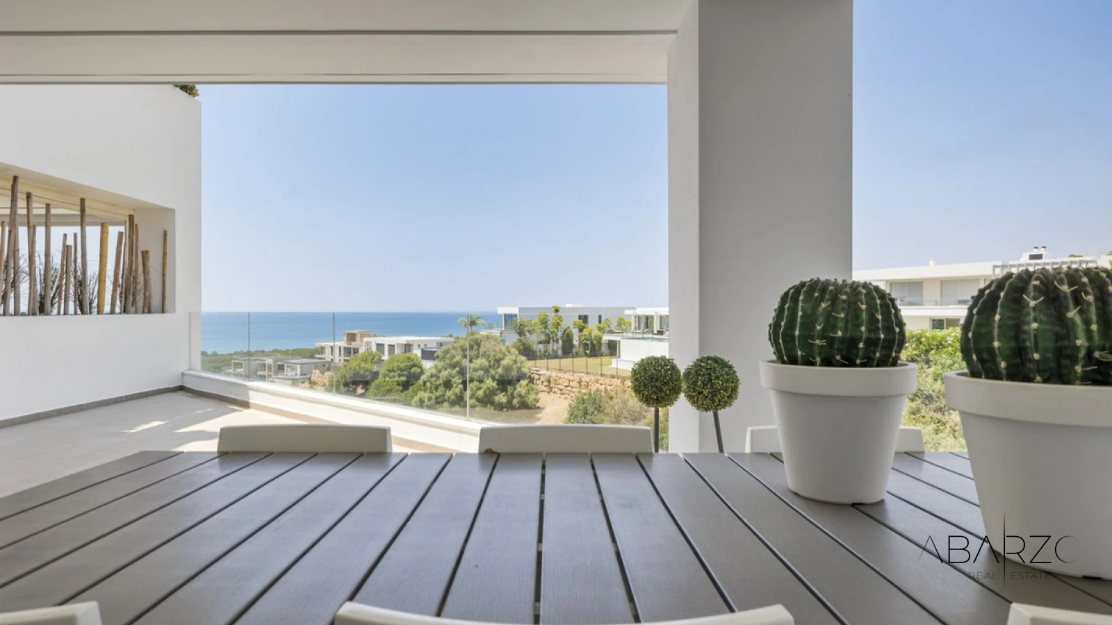Exclusive luxury apartment in Cabopino with panoramic sea views near golf clubhouse — interior, Marbella East, Marbella (6 of 38)