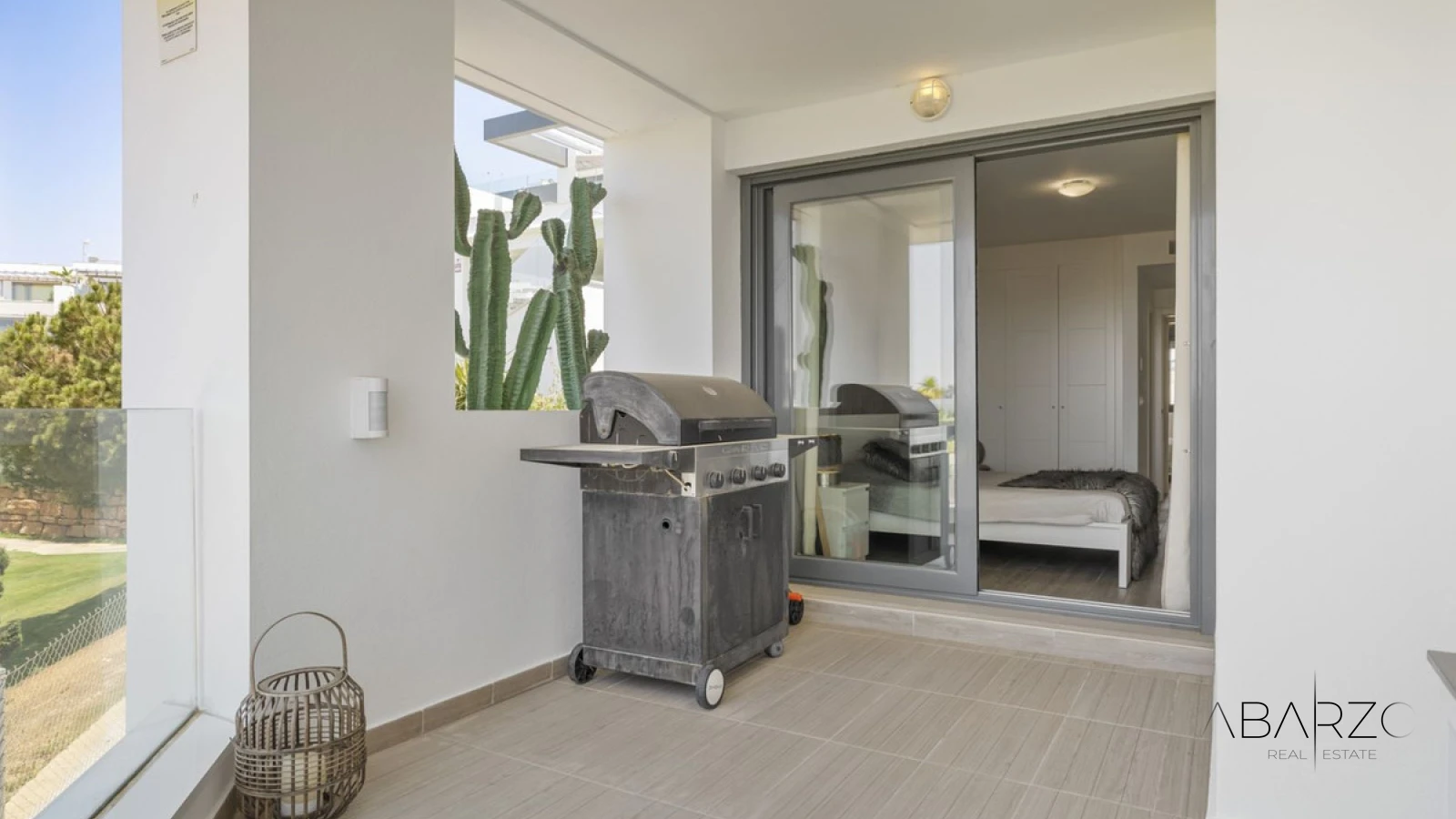Exclusive luxury apartment in Cabopino with panoramic sea views near golf clubhouse — interior, Marbella East, Marbella (9 of 38)