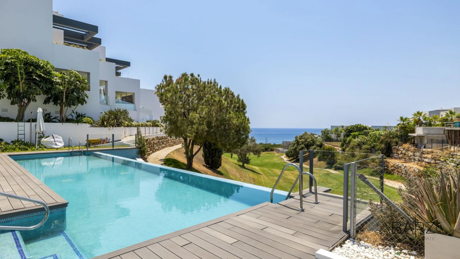 Exclusive luxury apartment in Cabopino with panoramic sea views near golf clubhouse — interior, Marbella East, Marbella (3 of 38)