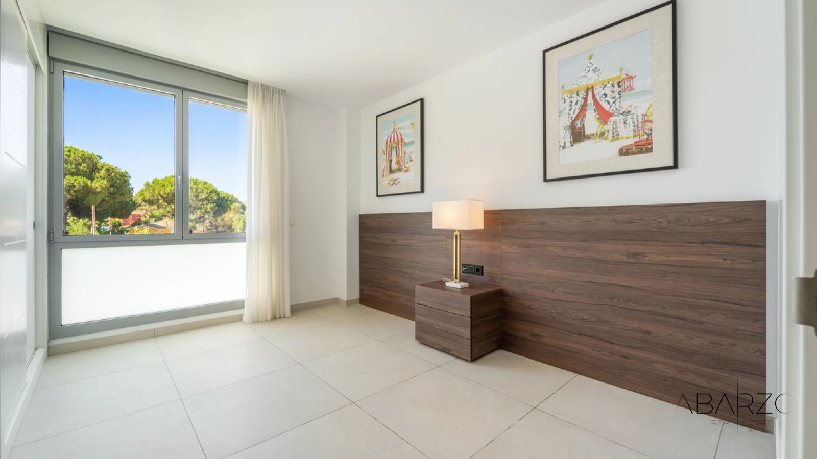 South-facing 3 Bedroom Apartment in Elviria with Sea Views and Pool — interior, Marbella East, Marbella (38 of 40)