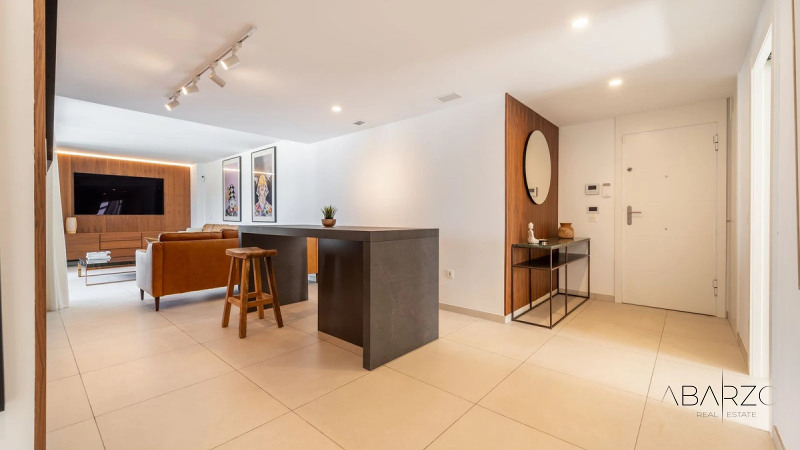 South-facing 3 Bedroom Apartment in Elviria with Sea Views and Pool — interior, Marbella East, Marbella (19 of 40)