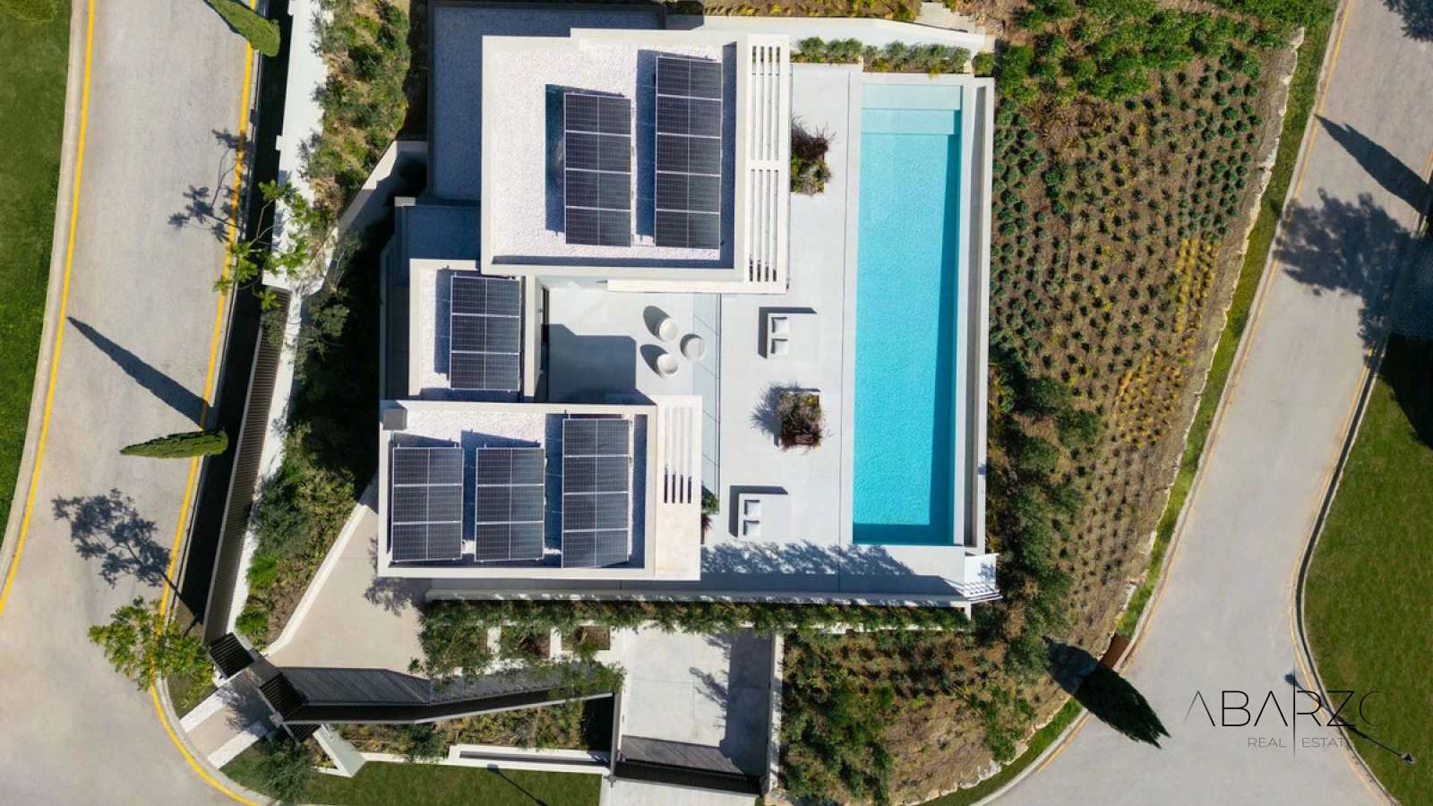 Contemporary 5-Bedroom Villa in Los Flamingos with Panoramic Sea Views — interior, Los Flamingos, Benahavís (35 of 42)