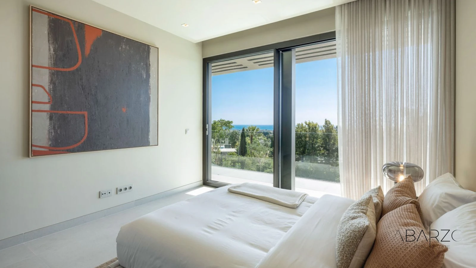 Contemporary 5-Bedroom Villa in Los Flamingos with Panoramic Sea Views — interior, Los Flamingos, Benahavís (21 of 42)