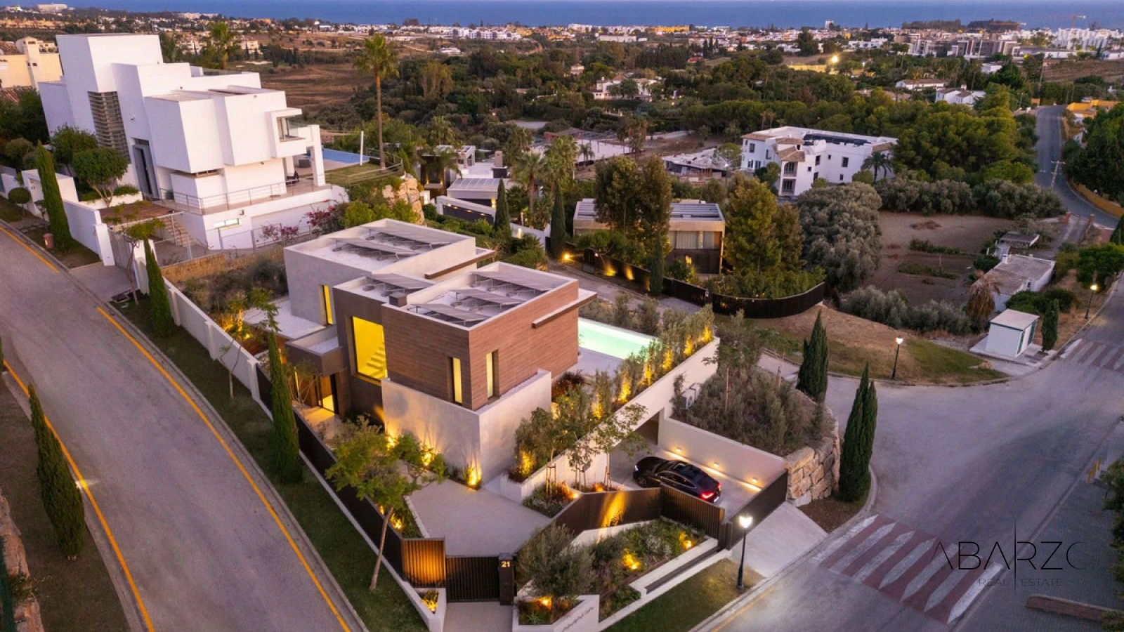 Contemporary 5-Bedroom Villa in Los Flamingos with Panoramic Sea Views — interior, Los Flamingos, Benahavís (41 of 42)