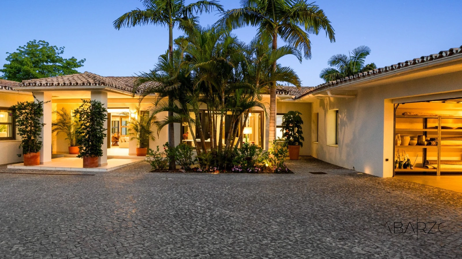 Cerquilla Gardens Andalusian Bungalow in Marbella Golf Valley with South Orientation — interior, Nueva Andalucía, Marbella (30 of 34)