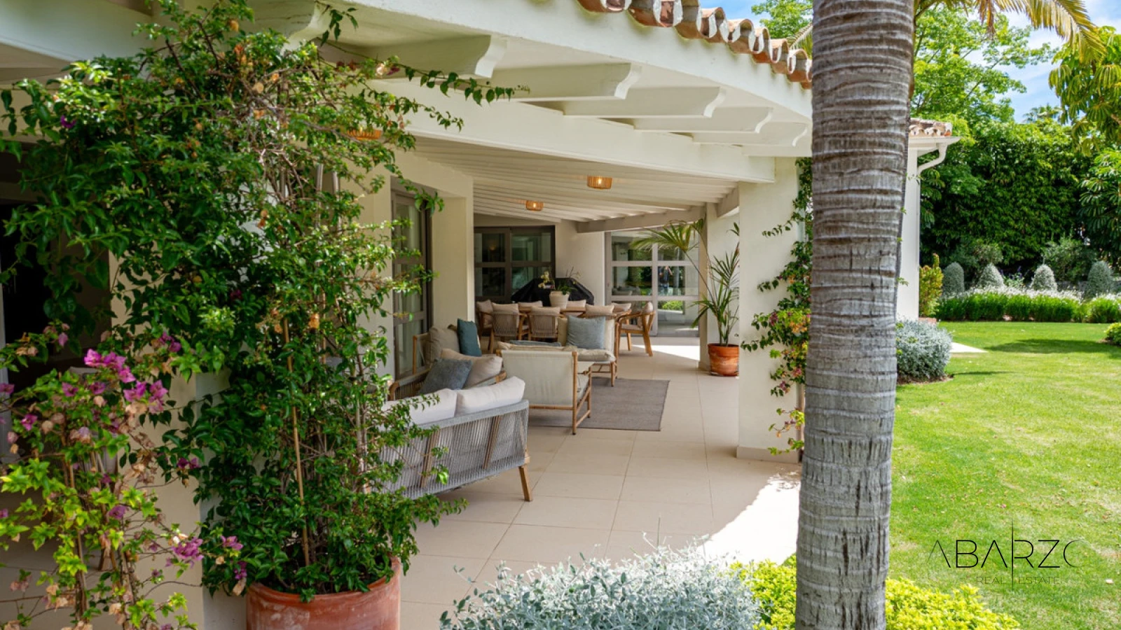 Cerquilla Gardens Andalusian Bungalow in Marbella Golf Valley with South Orientation — interior, Nueva Andalucía, Marbella (4 of 34)