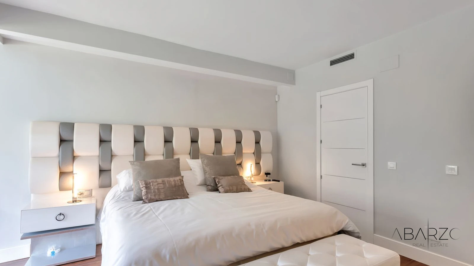 Beautiful 4-Bedroom Villa in El Rosario, Marbella East with Pool and Garden — interior, Marbella East, Marbella (32 of 46)